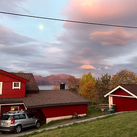 Bed and Breakfast Line Pa Hauane1 Volda Exterior foto