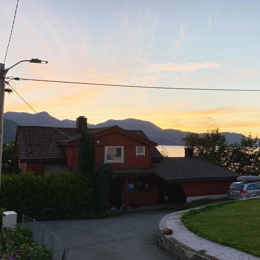 Bed and Breakfast Line Pa Hauane1 Volda Exterior foto
