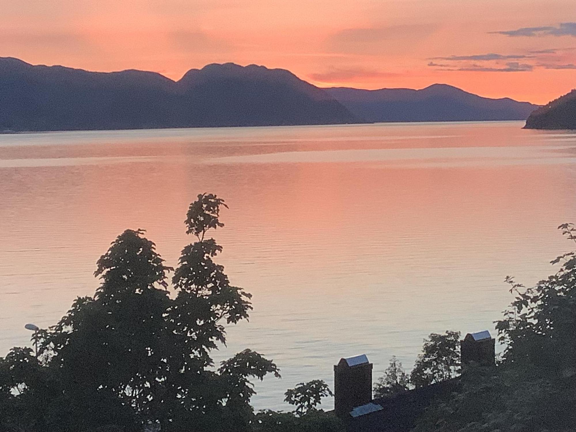 Bed and Breakfast Line Pa Hauane1 Volda Exterior foto