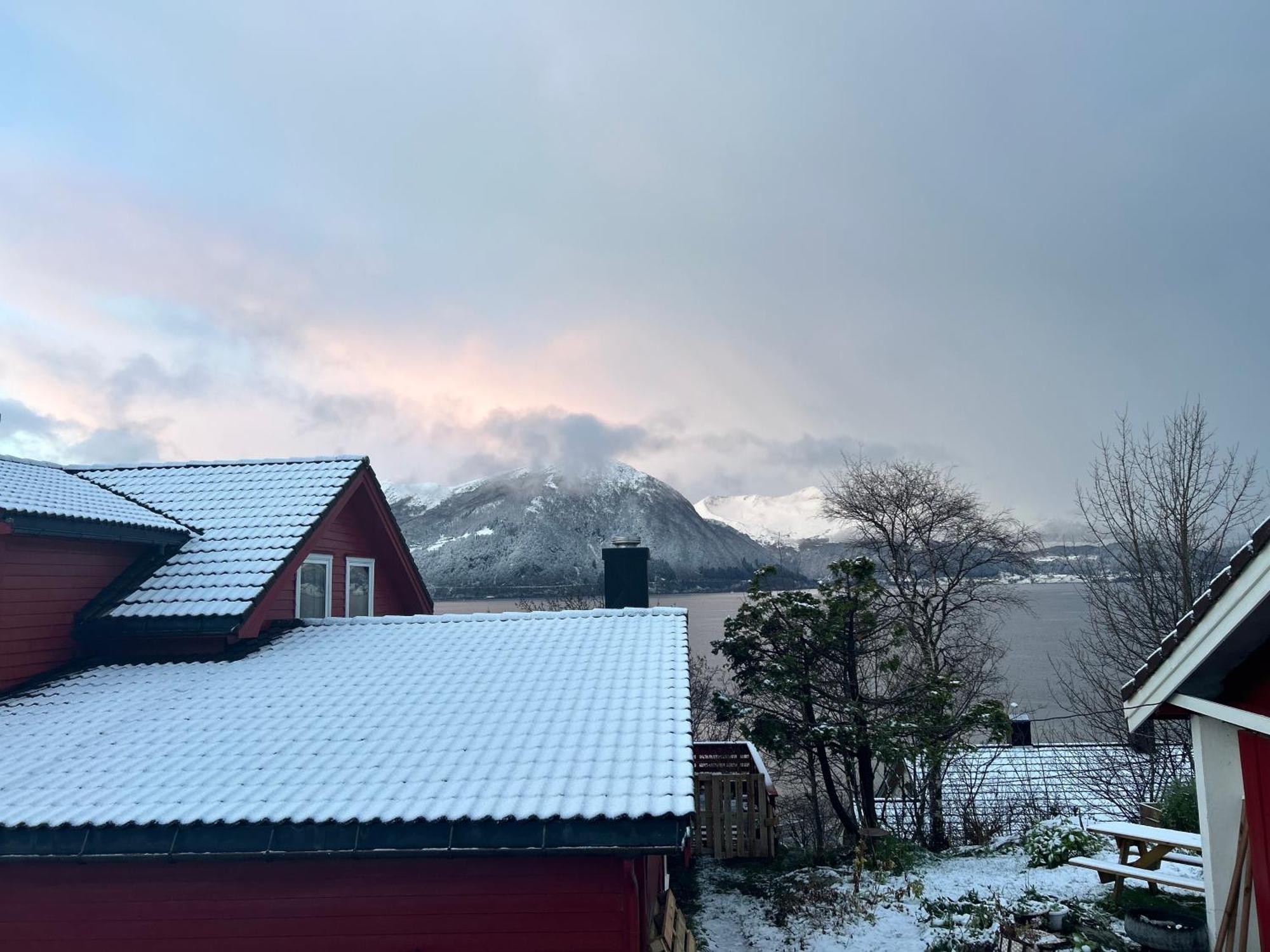 Bed and Breakfast Line Pa Hauane1 Volda Exterior foto