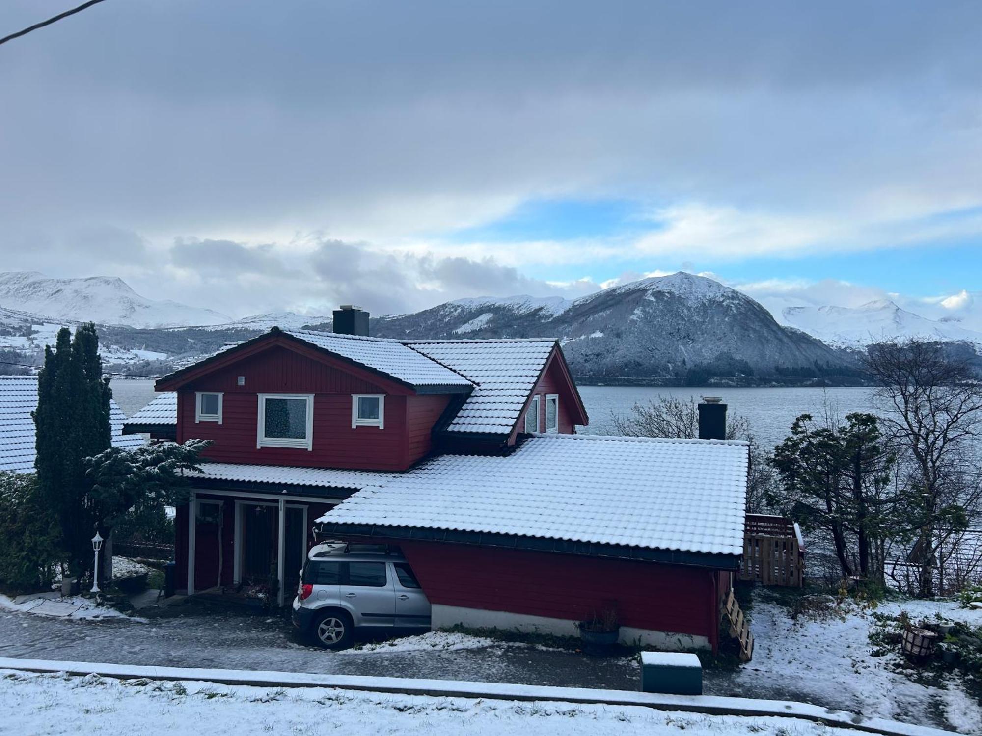 Bed and Breakfast Line Pa Hauane1 Volda Exterior foto